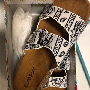 White paisley dual strap sandals NEW IN BOX
